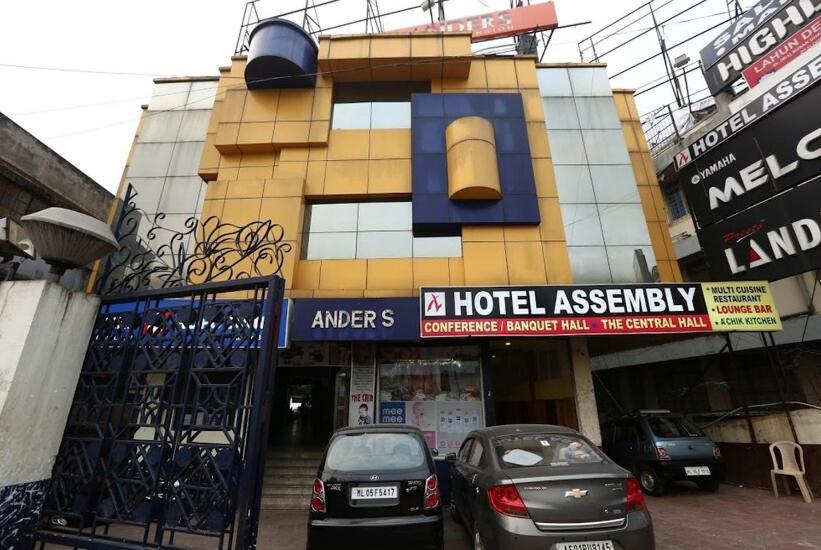 Hotel Assembly Шилонг Екстериор снимка
