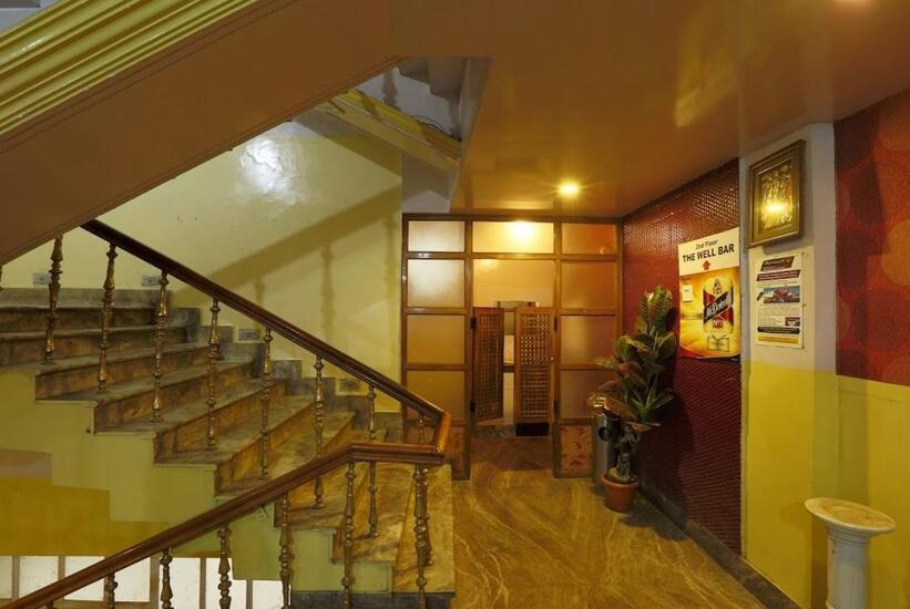 Hotel Assembly Шилонг Екстериор снимка