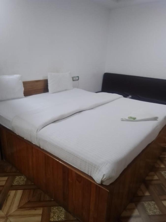 Hotel Assembly Шилонг Екстериор снимка