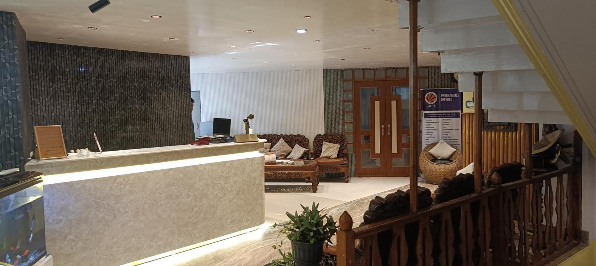 Hotel Assembly Шилонг Екстериор снимка